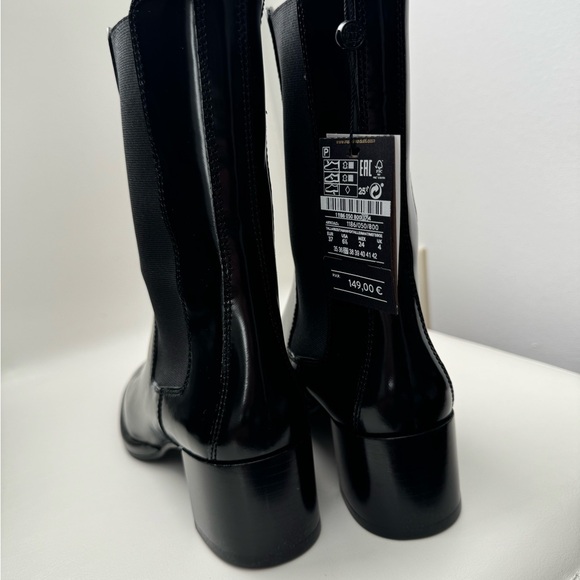 Massimo Dutti boot, 2 inch heels - Picture 2 of 3